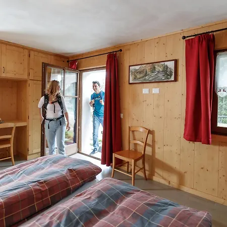 Rifugio Ghiacciaio Dei Forni *