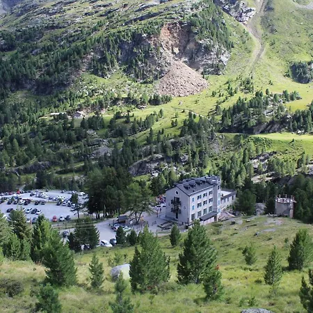 Rifugio Ghiacciaio Dei Forni Hotel