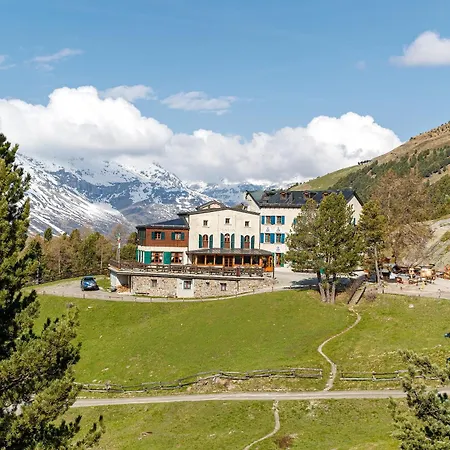 Rifugio Ghiacciaio Dei Forni Valfurva