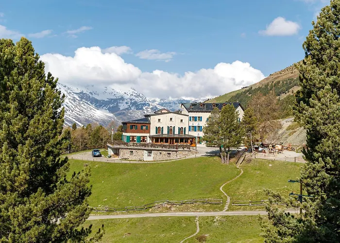 Rifugio Ghiacciaio Dei Forni ヴァルフルヴァ
