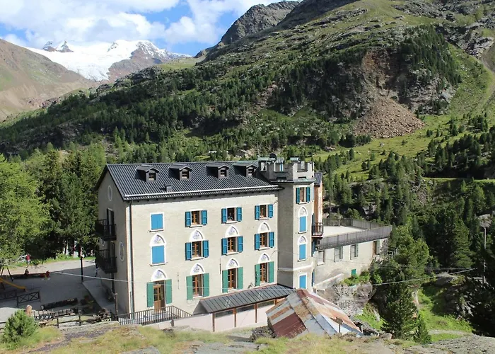 ホテル Rifugio Ghiacciaio Dei Forni ヴァルフルヴァ