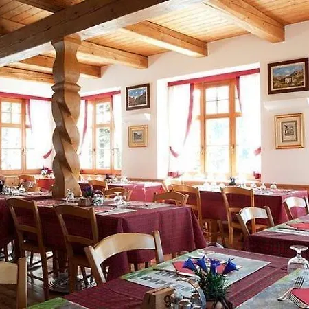 Rifugio Forni Hotel